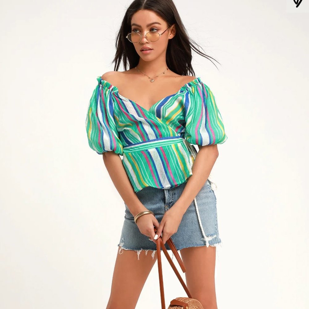 NWT Lulu’s | Kaylina Striped Puff Sleeve Wrap Top S